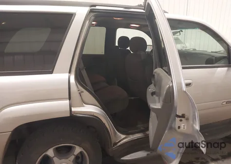 2004 Chevrolet Trailblazer Lt из США, поврежденный, VIN 1GNDT13S142136408